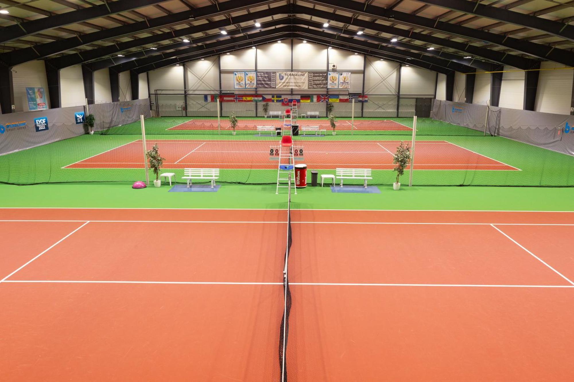 Baseline Sportovy Areal & Penzion บันสกาบิสตรีตซา ภายนอก รูปภาพ