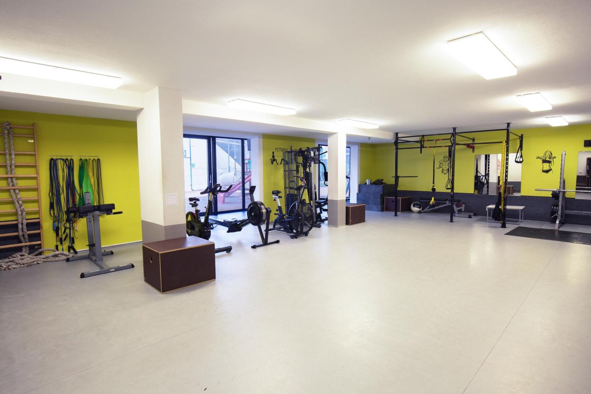 Baseline Sportovy Areal & Penzion บันสกาบิสตรีตซา ภายนอก รูปภาพ